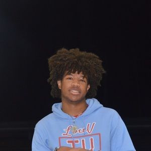 Meet your Posher, Louis